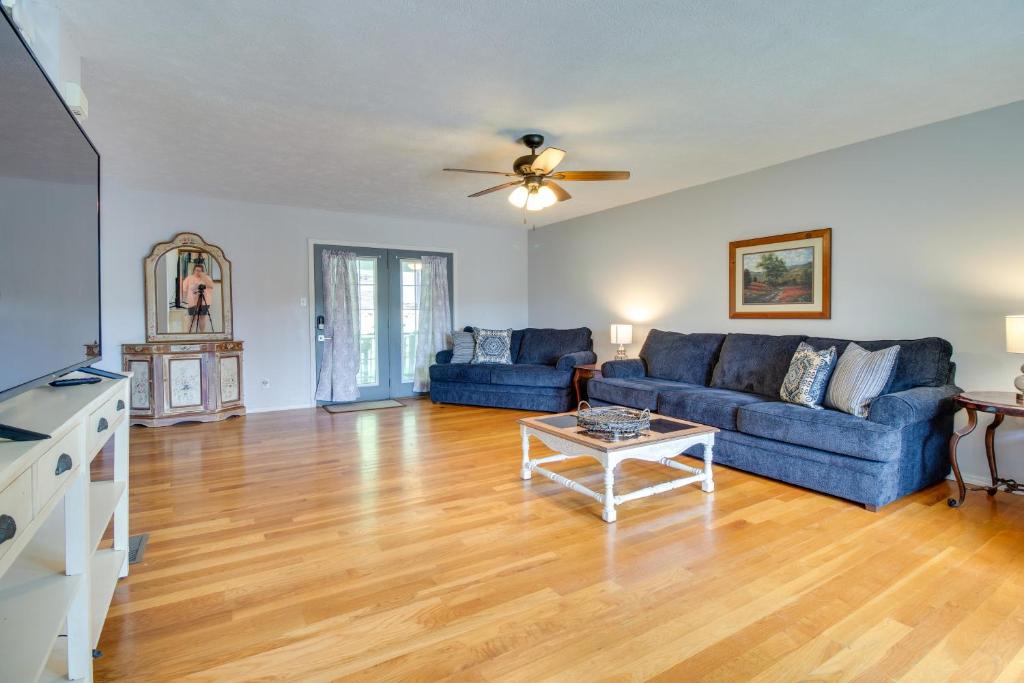 Fishing Haven Spacious White River Getaway!