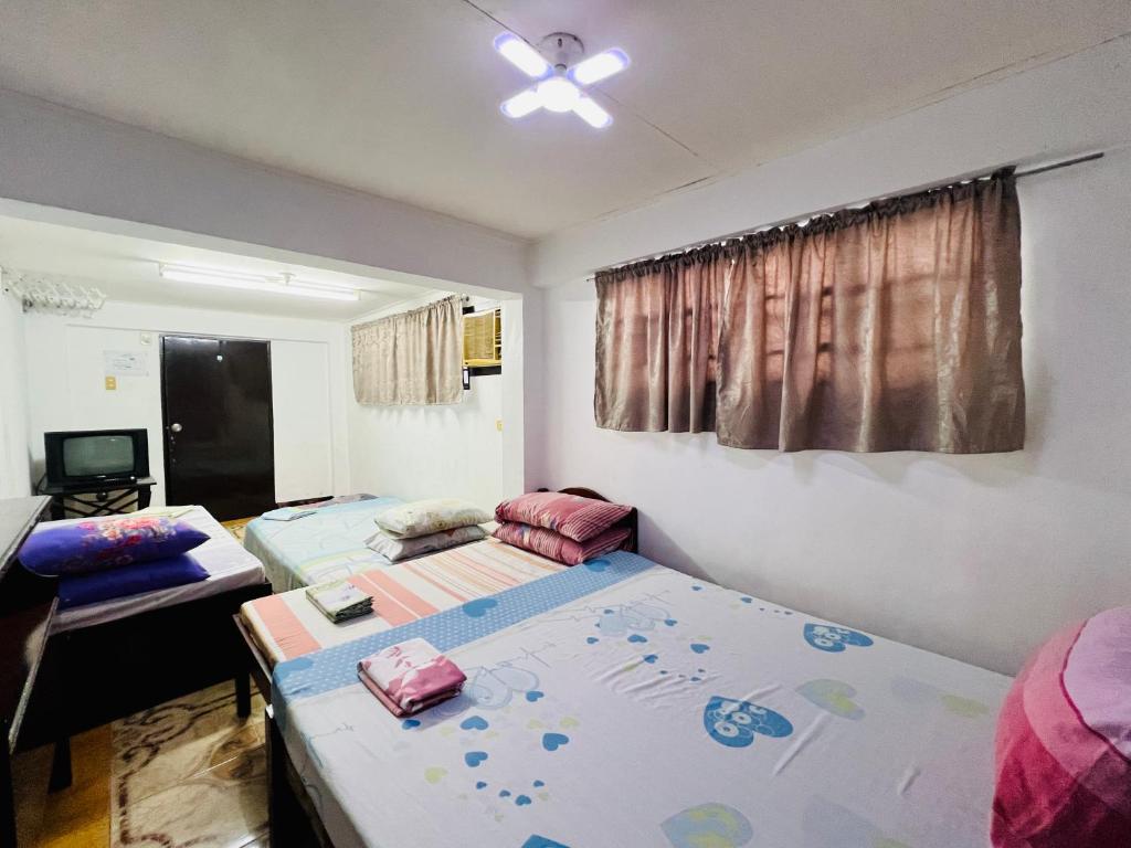 King Henry's Transient House - Family Room