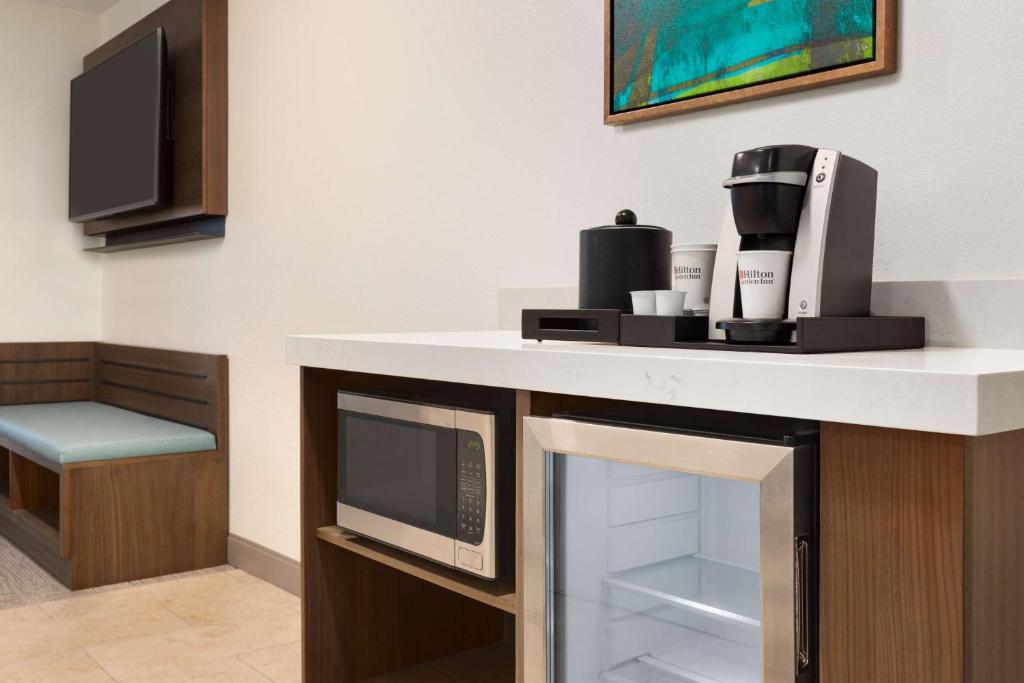 Hilton Garden Inn Houston Energy Corridor photo
