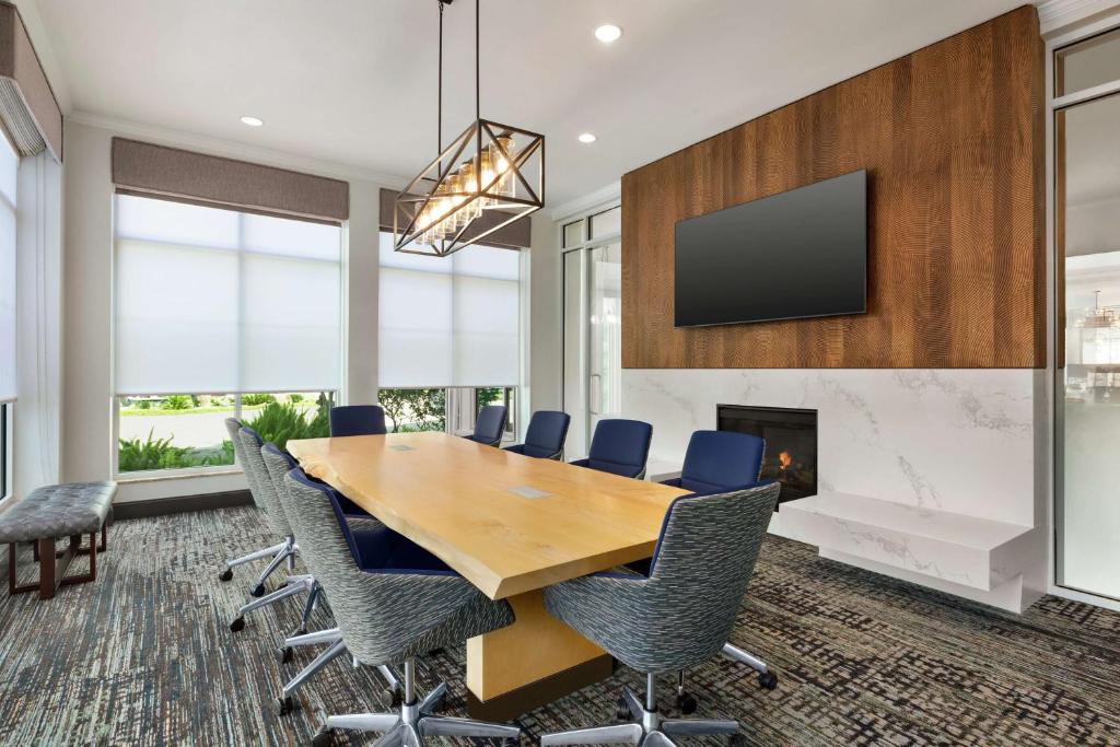 Hilton Garden Inn Houston Energy Corridor photo