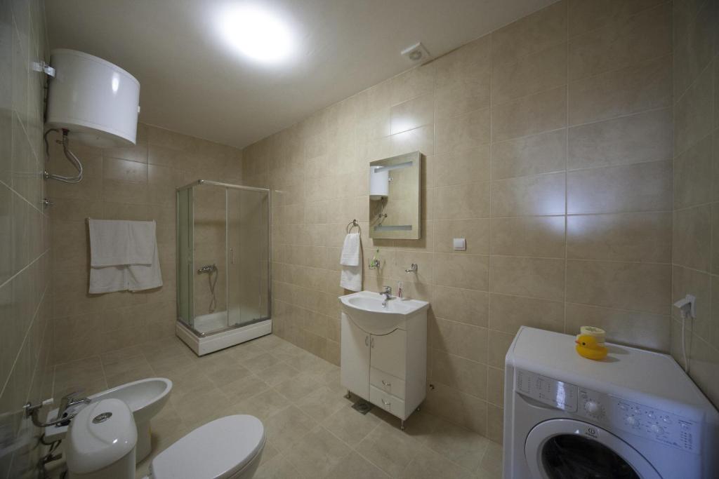 Berg Apartments - 10