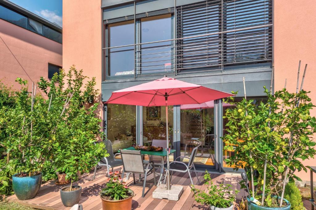 Zahrada ubytování Casa Oliver, tra la Calanca e i castelli di Bellinzona