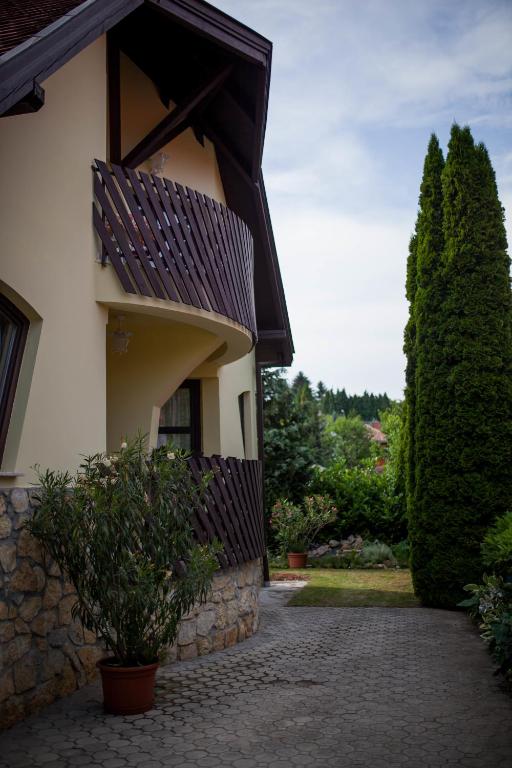 Budova, v ktorej sa apartmán nachádza
