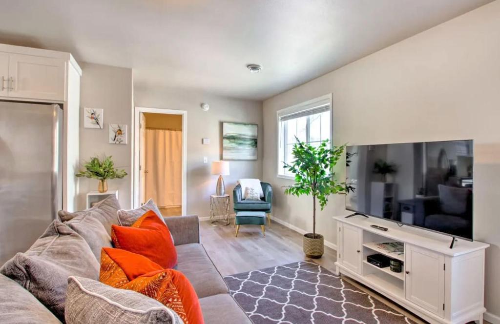 Modern Fargo Condo in Central Location, Fargo (updated prices 2024)