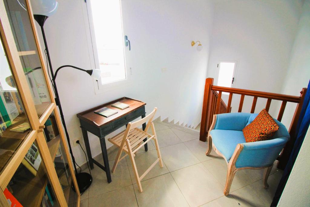 Posezení v ubytování Casa Tabaiba con jardín y barbacoa