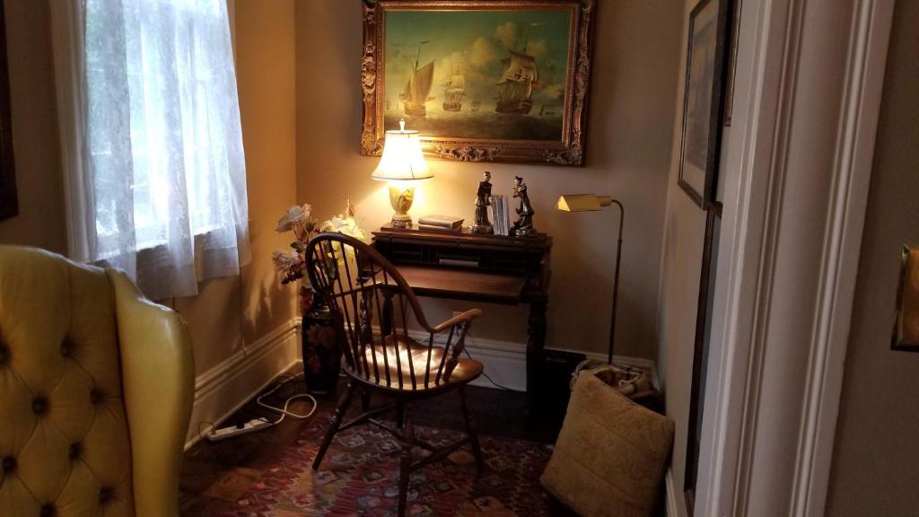Clifford House Private Home B&B - Tweepersoonskamer Met Gedeelde Badkamer