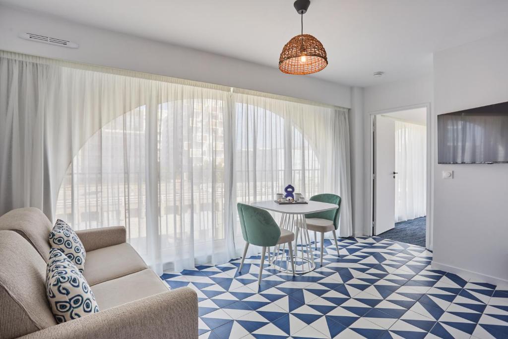 Appart Hotel Odalys City Marseille Centre Euromed - Resim 15