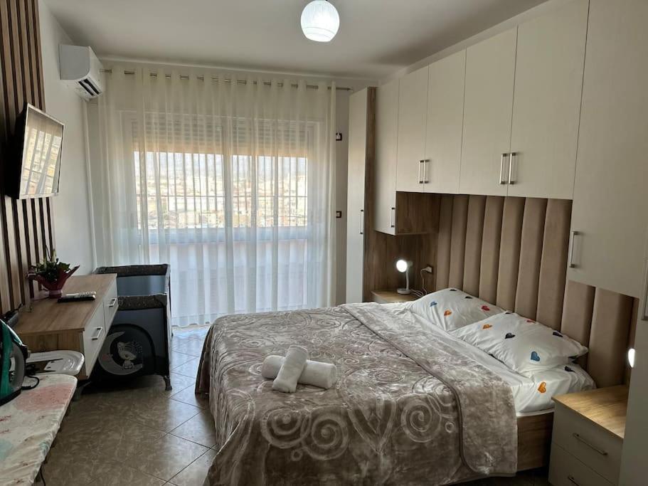 446 Luxury Apartment Center - Image 7