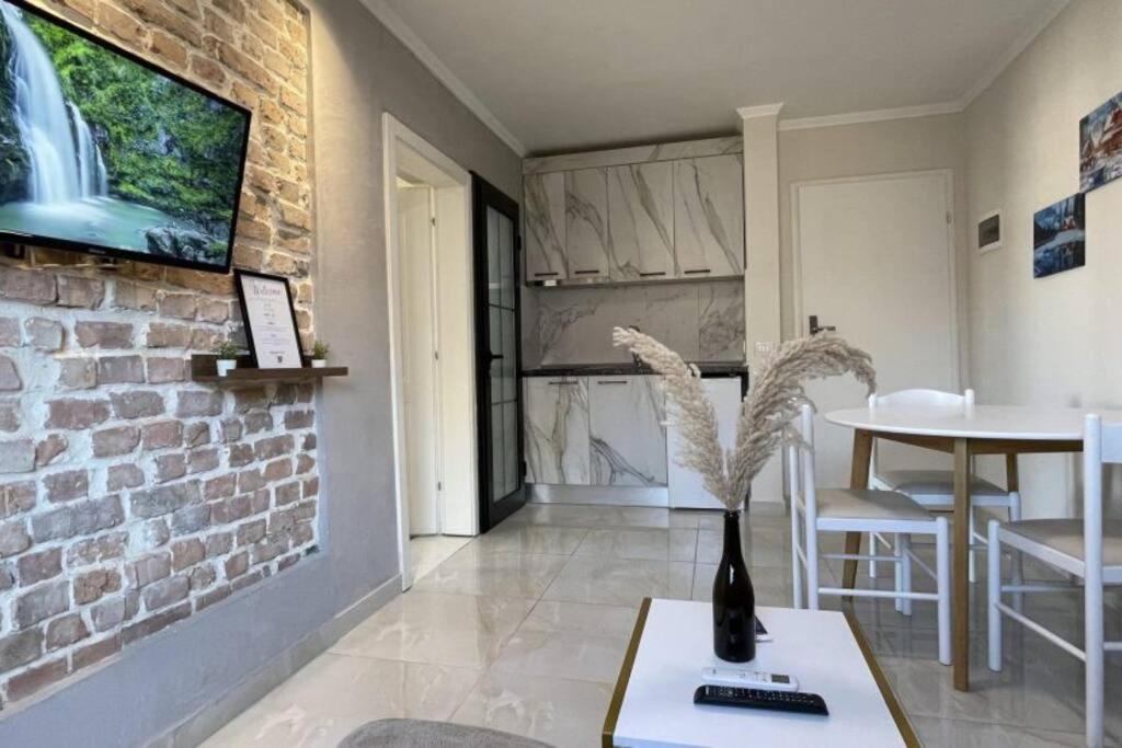 Central Apartment M. Shyri str.1 - Imazhi 5