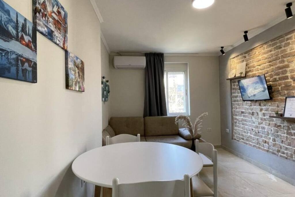Central Apartment M. Shyri str.1 - Imazhi 8