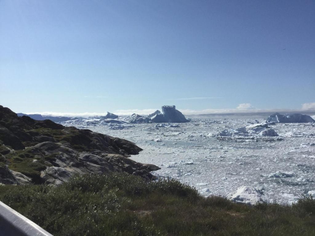 イルリサットにあるB&B Ireの海上氷山の景色
