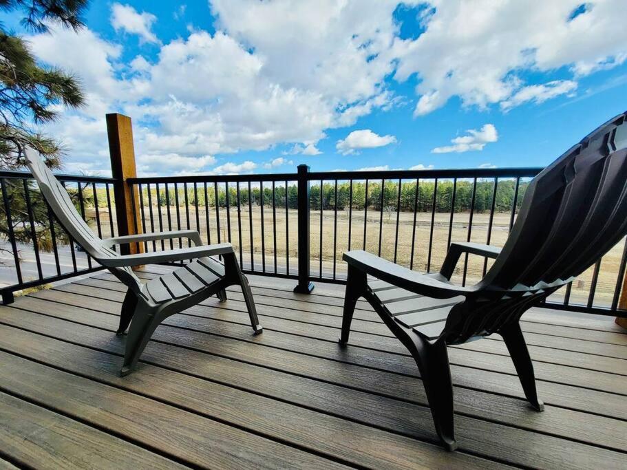 Balkón nebo terasa v ubytování Penthouse Suite at Meadow View!