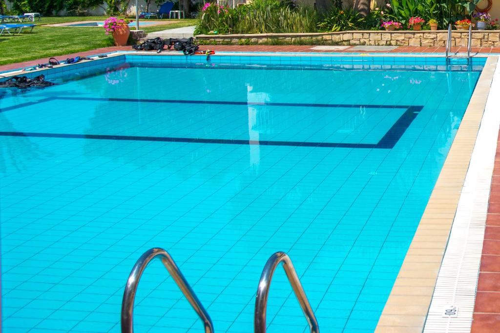 Bazén v ubytování Evelin Hotel nebo v jeho okolí
