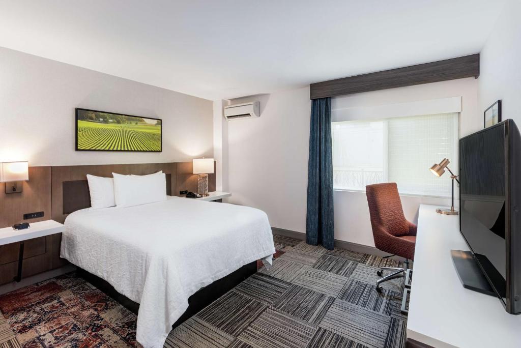 Hilton Garden Inn Davis Downtown photo