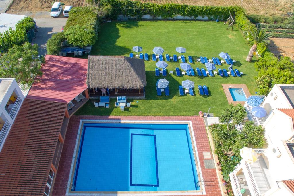 Bazén v ubytování Evelin Hotel nebo v jeho okolí