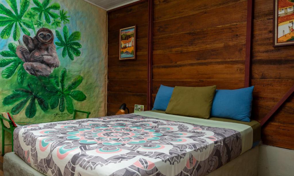 Cecropia Ecolodge - Sala De Reina Con Vista Al Jardín