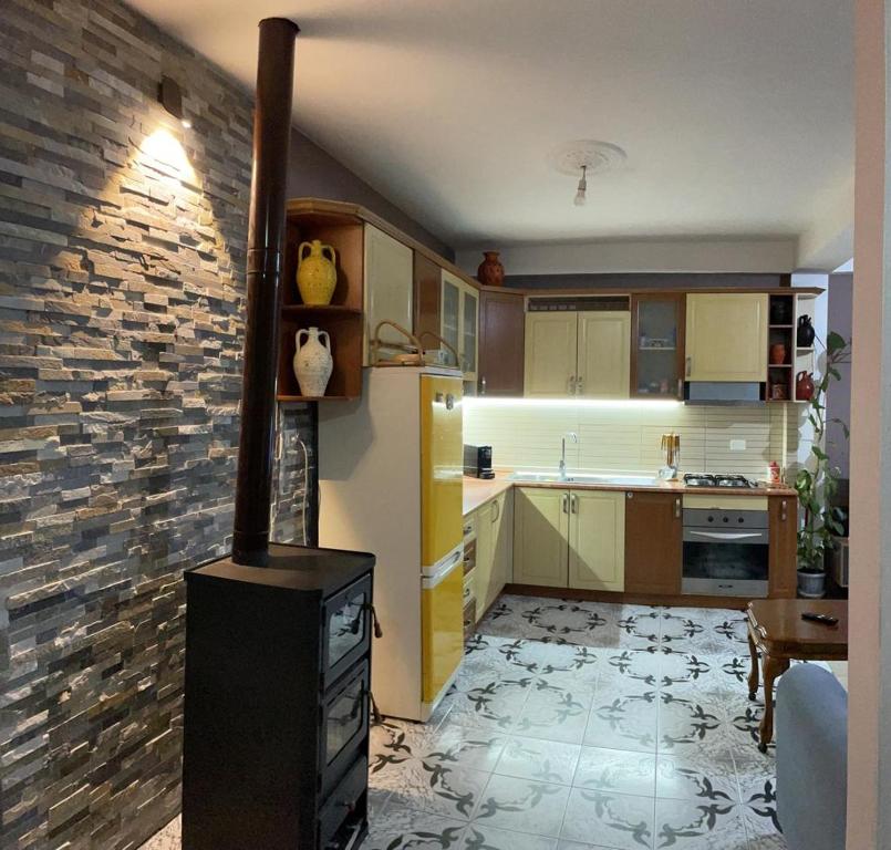 Arta Guesthouse - Image 4