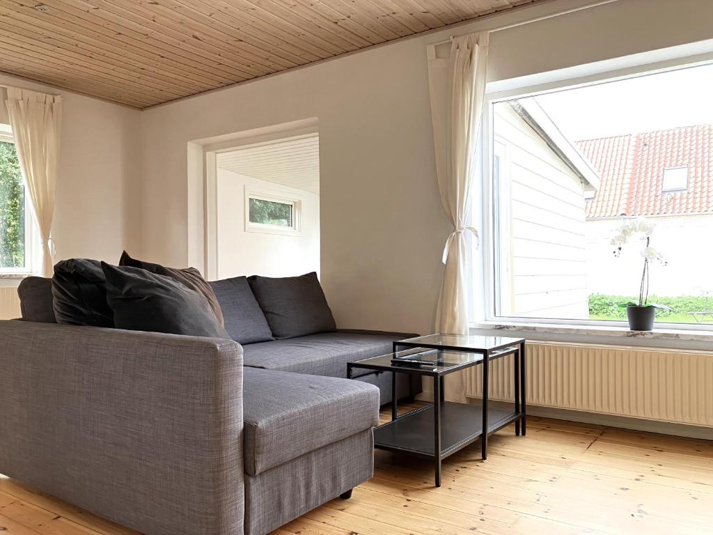 Fotografie z fotogalerie ubytování Lovely Two Story Rowhouse v destinaci Odense