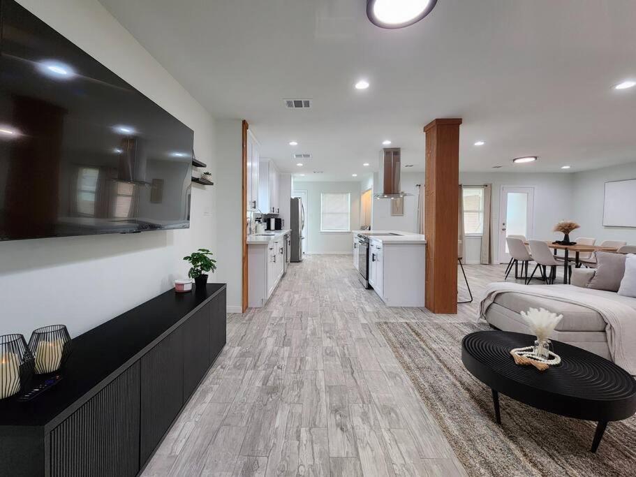 NEW! HTown Getaway Near Medical Center!, Houston (updated prices 2024)