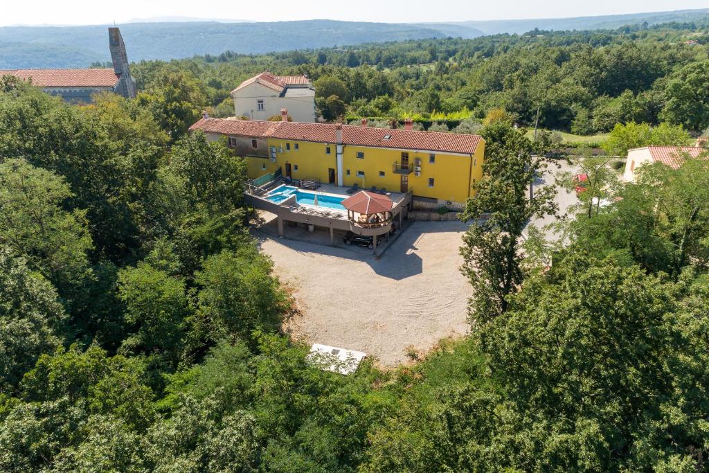 Pićan – Photos 4