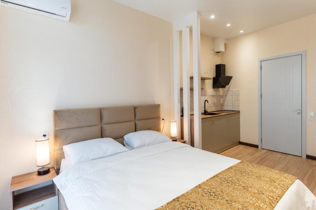 Sky by the river - отзывы и видео