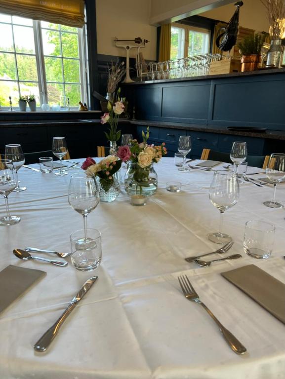 Restaurace v ubytování Øvre Sem Gård