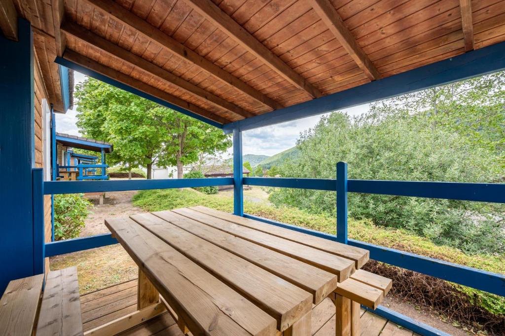 Camping Les Vosges du Nord - Two-Bedroom Chalet