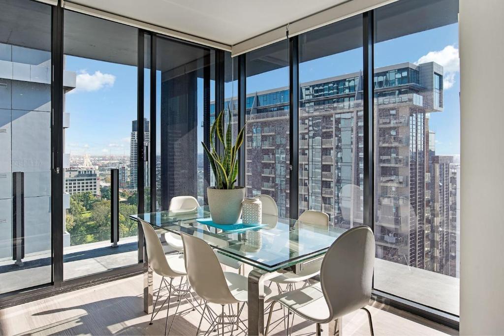 Gallery Detail: The Looking Glass Sub Penthouse Style In The Cbd Melbourne
