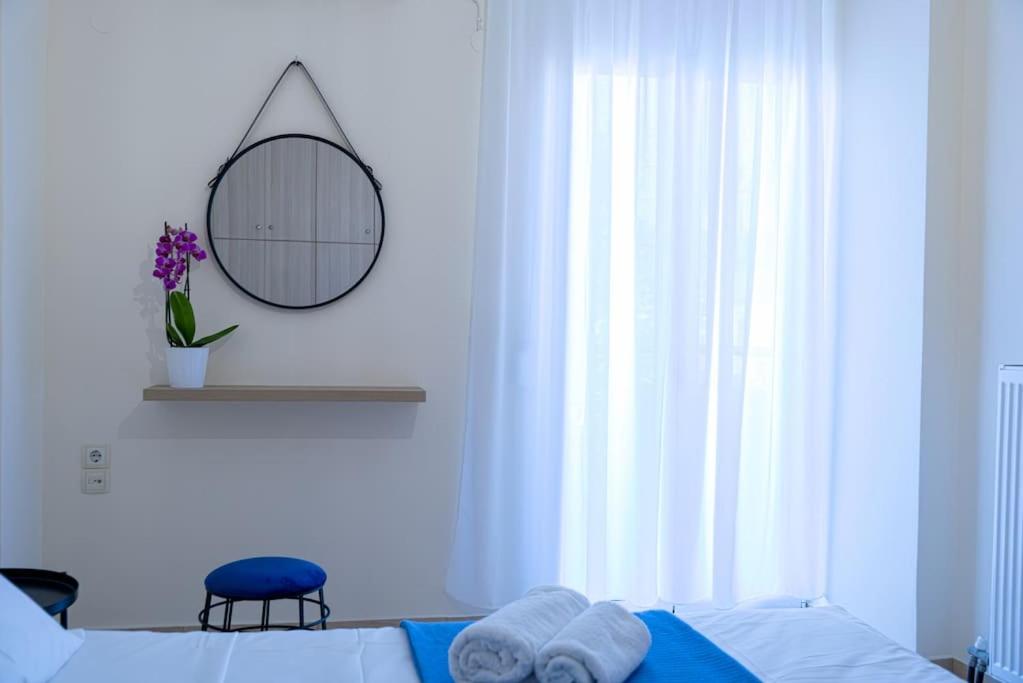 Postel nebo postele na pokoji v ubytování Bright Apt Close to the Beach