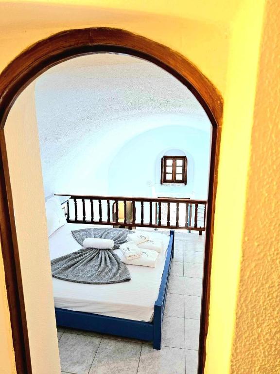 Amphitheater Cave Houses - 17