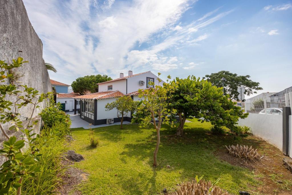 Zahrada ubytování Angra Charming Suites by Seewest