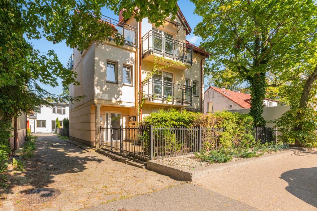 Budynek, w którym mieści się apartament