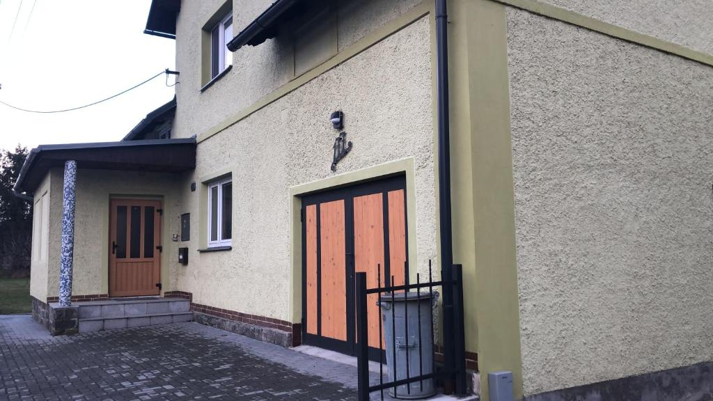 Budova, kde se prázdninový dům nachází