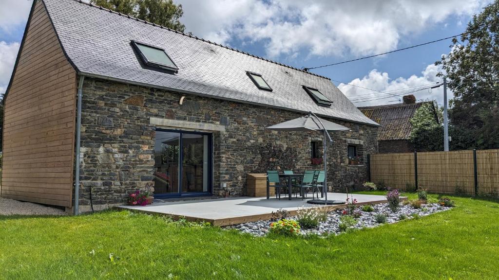 Gîte Ty Loguellou - Three-Bedroom House