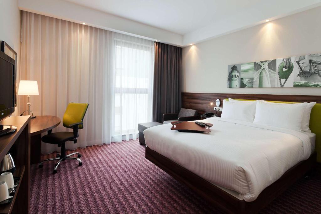Postel nebo postele na pokoji v ubytování Hampton by Hilton Świnoujscie