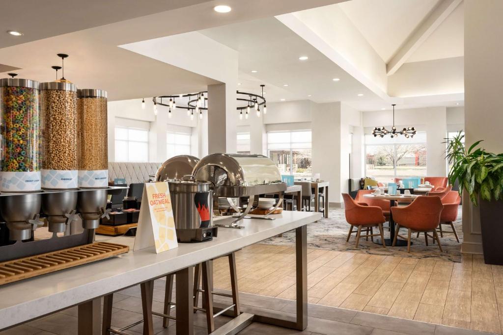 Posezení v ubytování Hilton Garden Inn Fort Collins