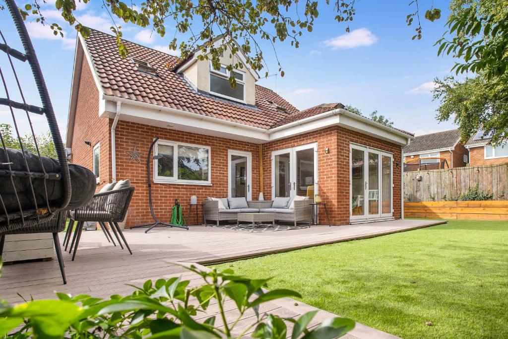 Apartment Exquisite & Relaxing Haven in Elton Lane, Sleeps 4, Stockton