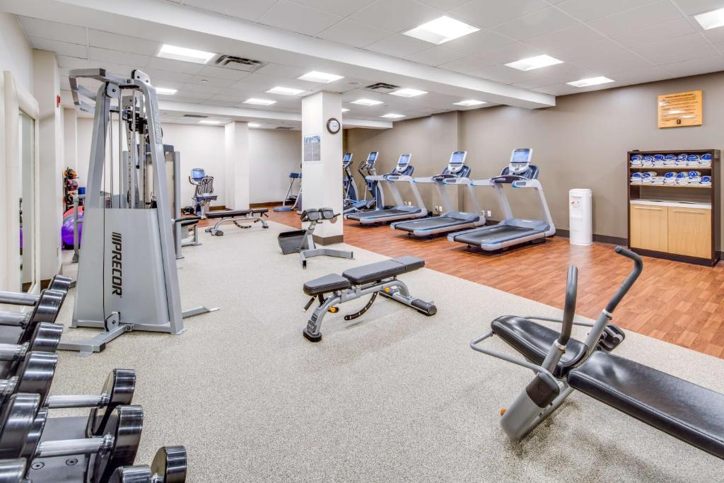 Fitness centrum a/nebo fitness zařízení v ubytování Embassy Suites Parsippany