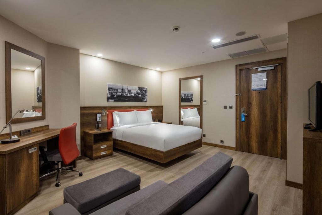 Hampton by Hilton Canakkale Gelibolu - Queen Room Met Bankbed