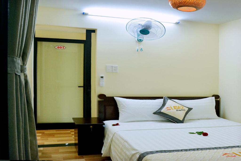 Postel nebo postele na pokoji v ubytování Lisa homestay 2