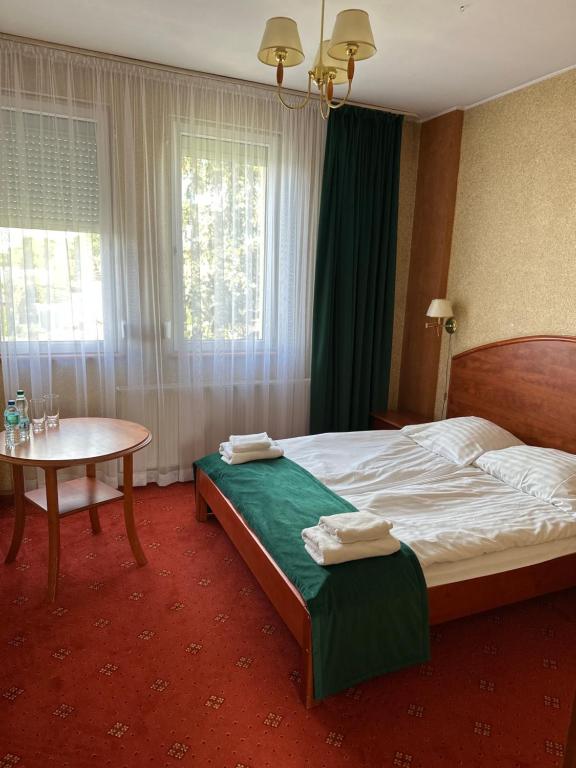 Diament i Brylant - Family Room