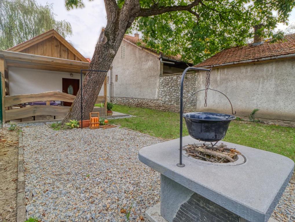 Zahrada ubytování Nyírfa-Lak Apartman