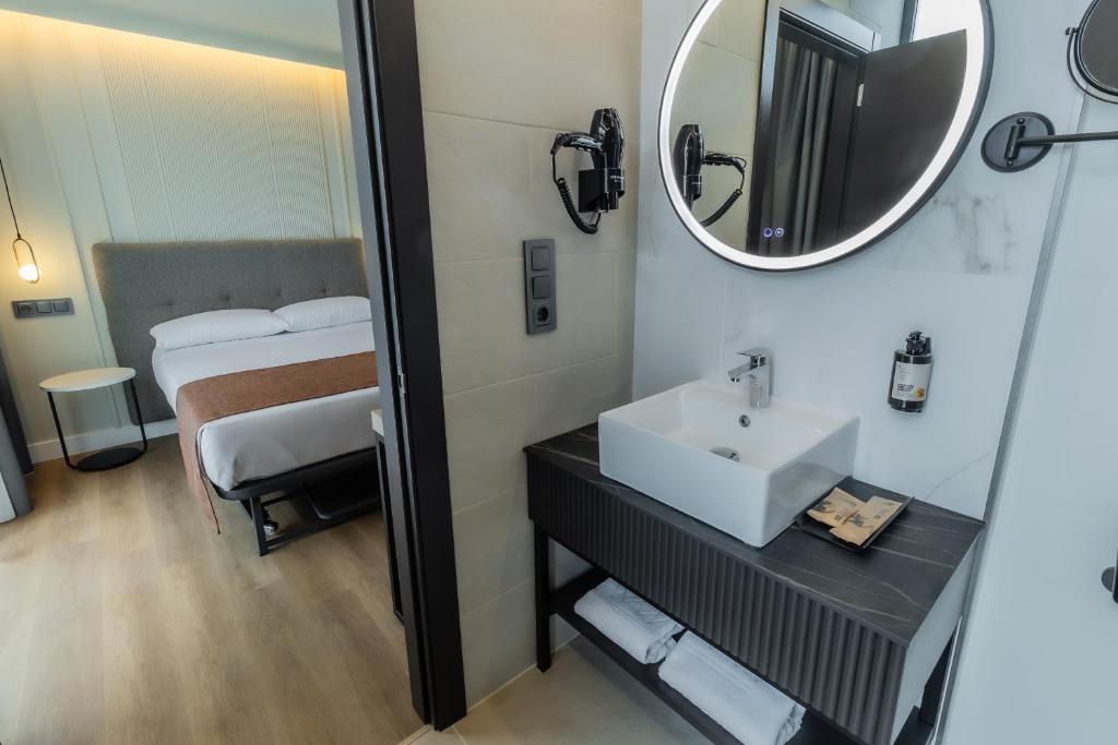 HOTEL CORONA DE PADRÓN - 13