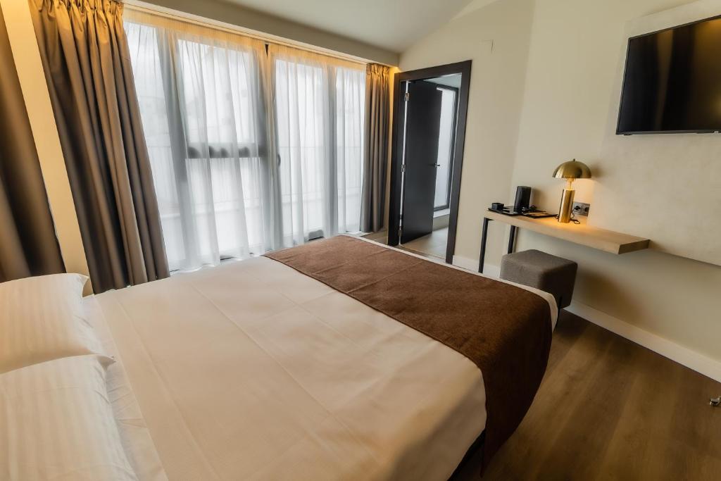 HOTEL CORONA DE PADRÓN, Padrón – Precios actualizados 2023