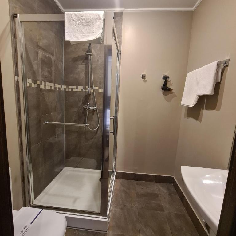 Koupelna v ubytování Bontiak Hotel