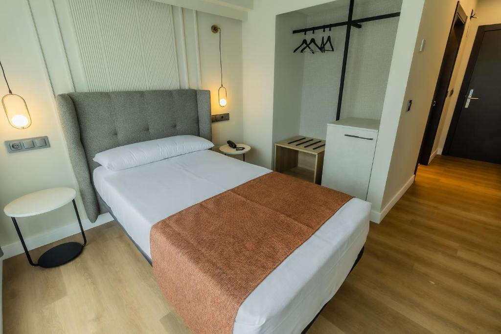 HOTEL CORONA DE PADRÓN - Single Room
