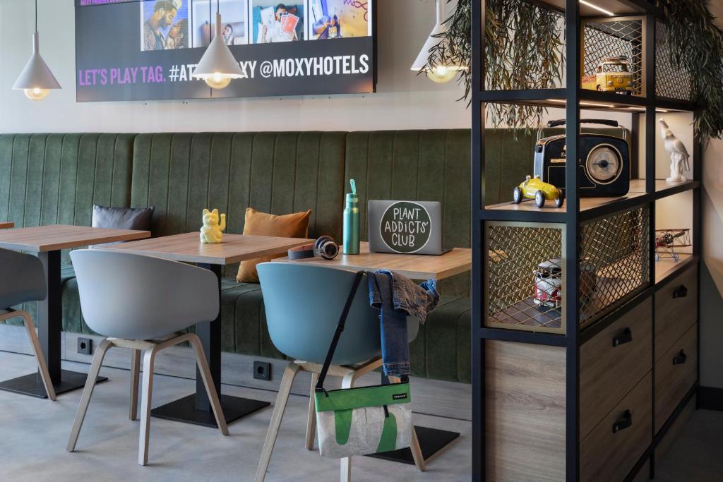 Moxy Vienna City East - Resim 19