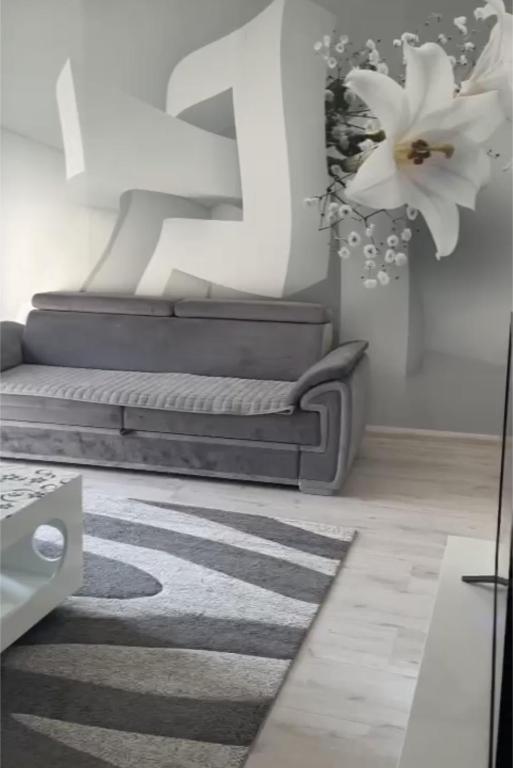 Modern & cozy 2-bedroom vacation home in Sarajevo - Apartamento De Dos Dormitorios