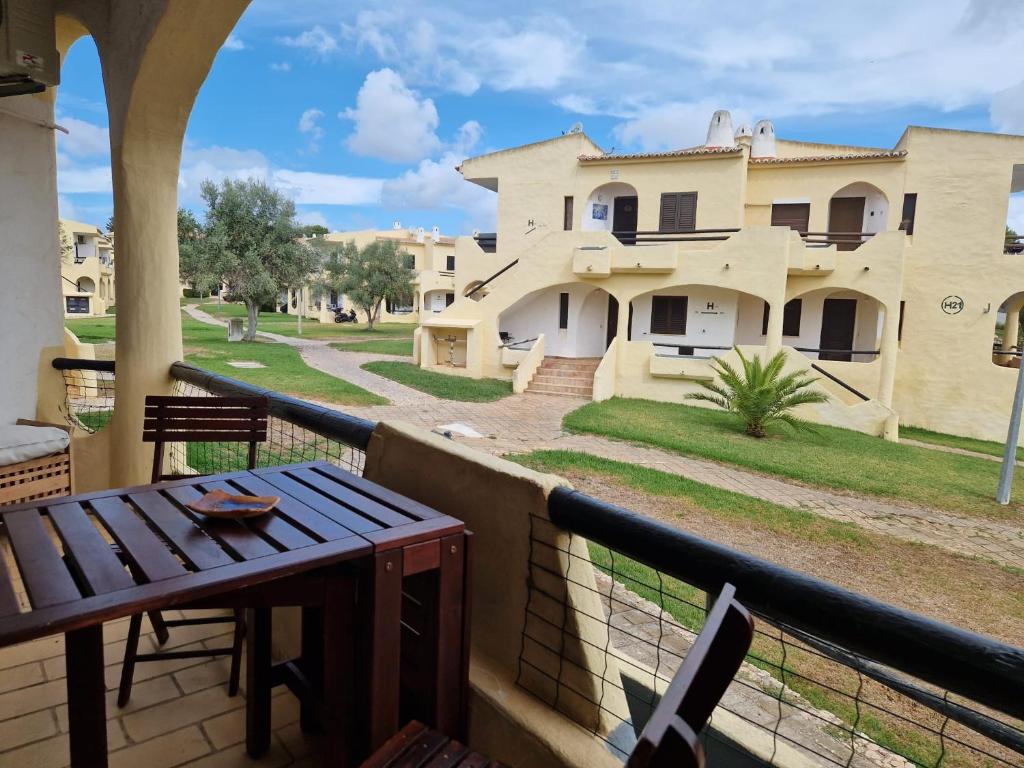 Varinos House