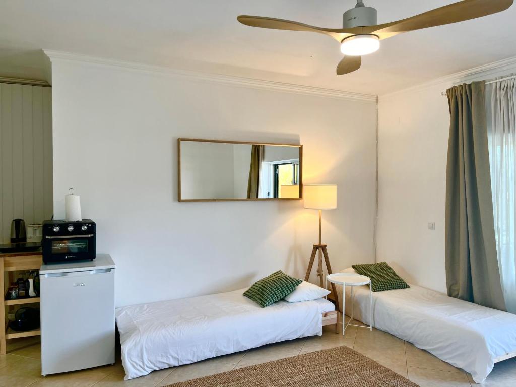 Postel nebo postele na pokoji v ubytování Providence Estate - Guest Suite